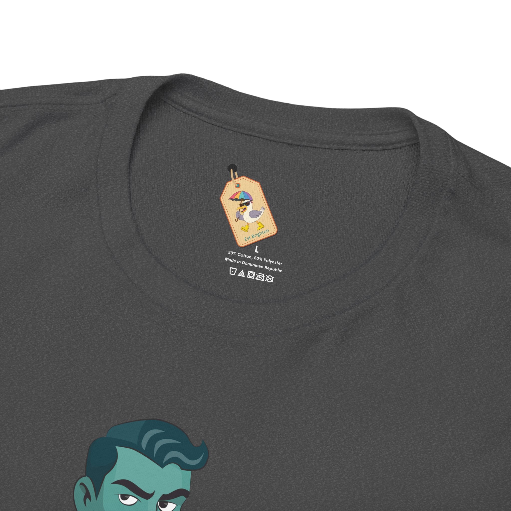 Hunk in chains - Unisex Heavy Cotton Shirt